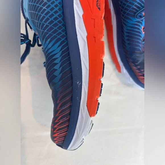 Hoka Arahi Running Shoes (Medieval Blue/Red Orange Color Wave) - Picture 3 of 4